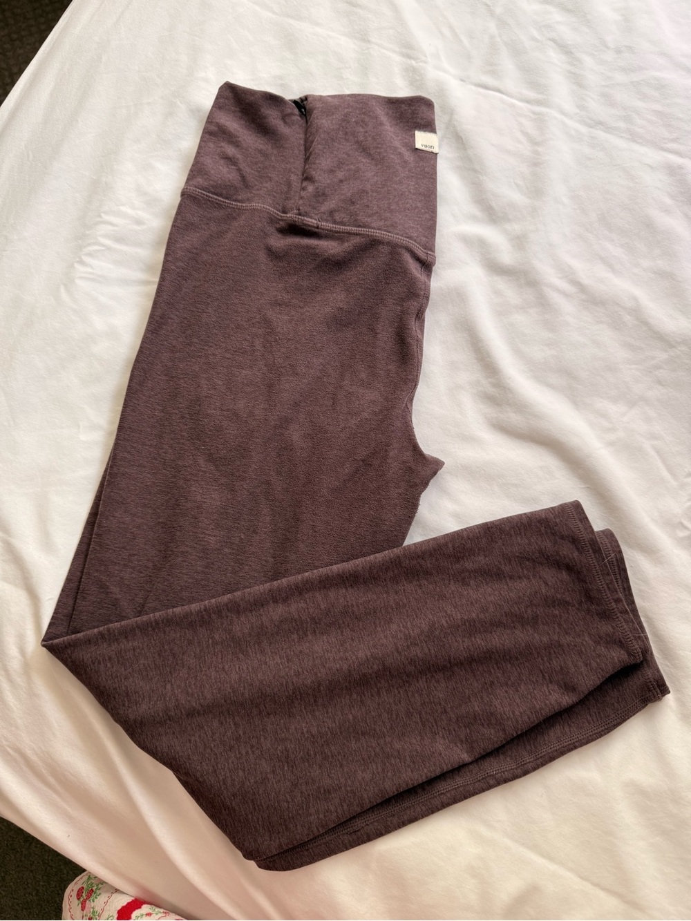 Vuori Heathered‎ Plum leggings women’s Pants